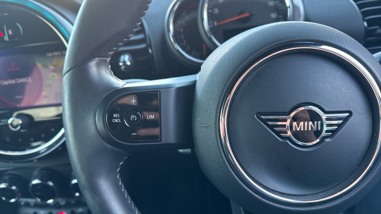 MINI Clubman 1.5 Cooper Exclusive Premium 6dr Auto Petrol Estate